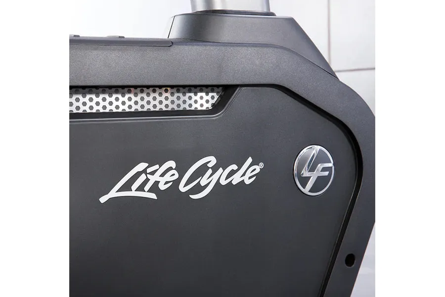 Life Fitness Club Series   (Plus) Upright Lifecycle Bike (DEMO)