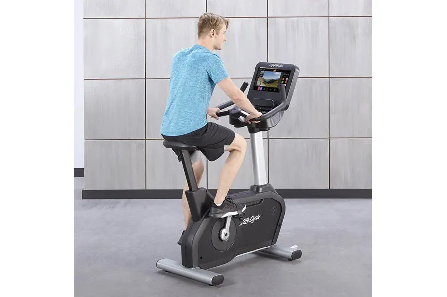 Life Fitness Club Series   (Plus) Upright Lifecycle Bike (DEMO)