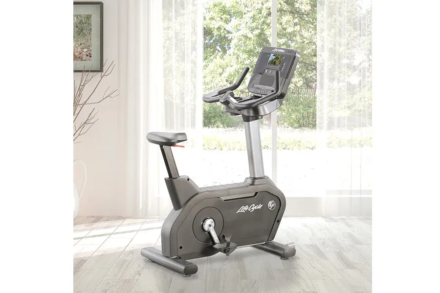 Life Fitness Club Series   (Plus) Upright Lifecycle Bike (DEMO)