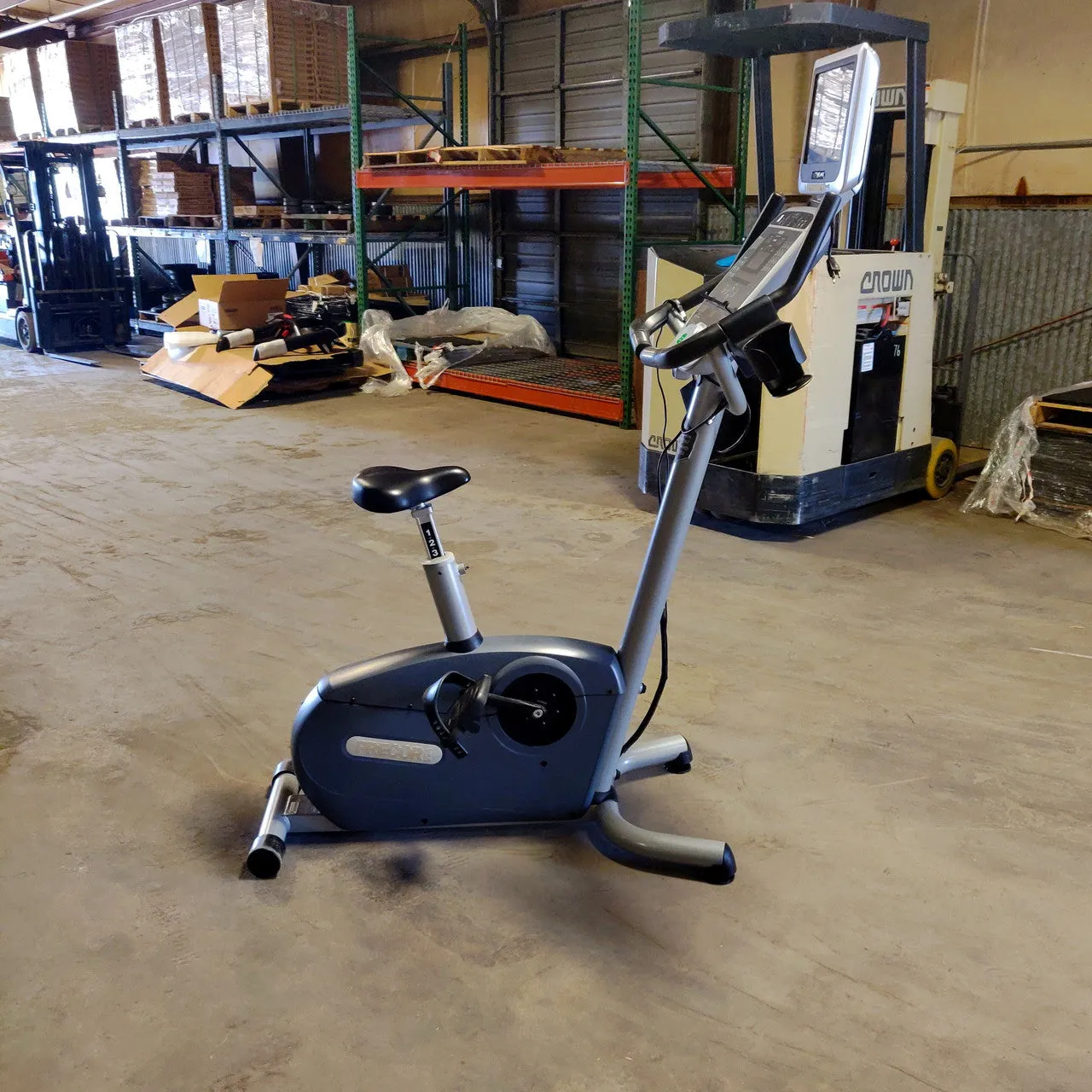 Precor Upright Exercise Bike 846i Commercial Grade