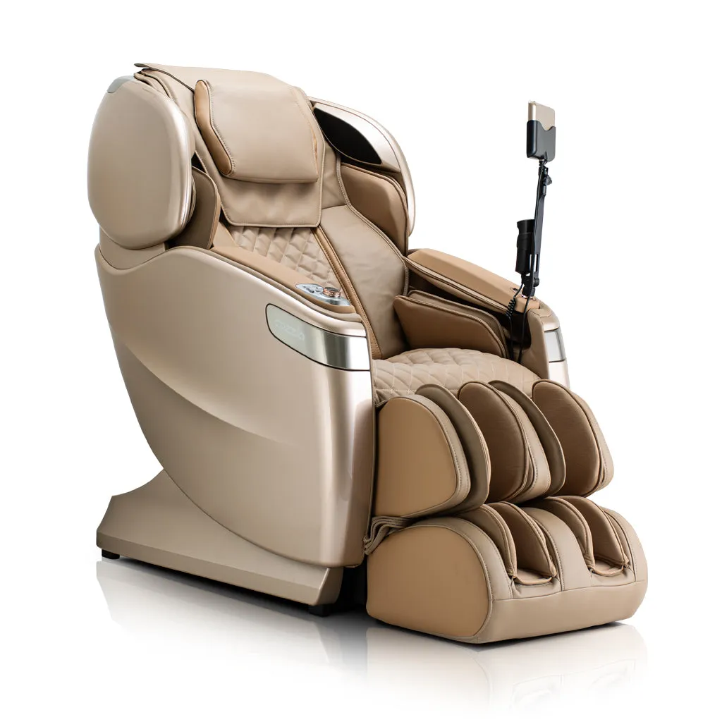 Qi™ XE Pro Massage Chair in Platinum