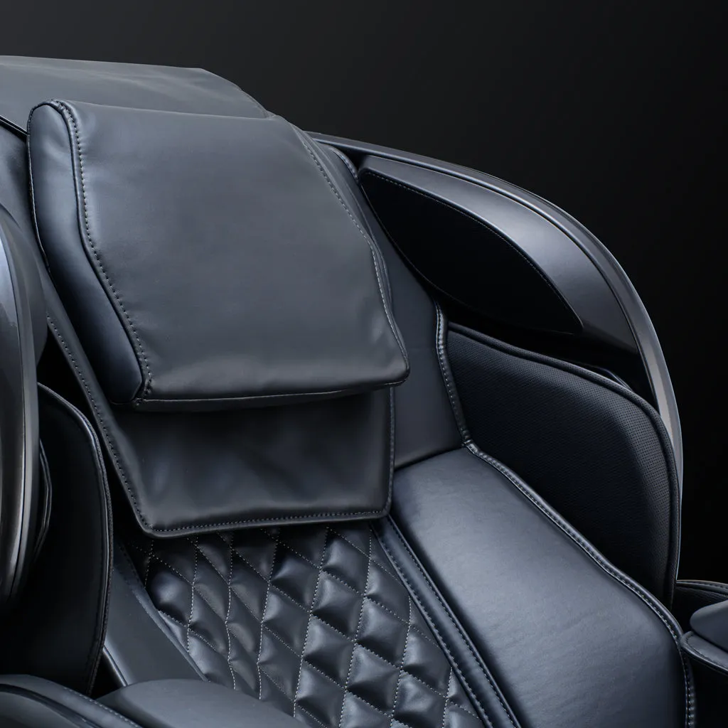 Qi™ XE Pro Massage Chair in Platinum