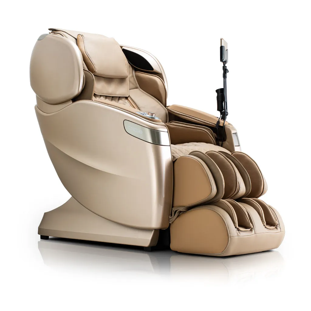 Qi™ XE Pro Massage Chair in Platinum